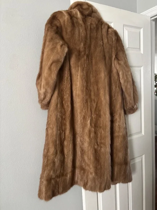 Mink Coat Vintage - Picture 2 of 3